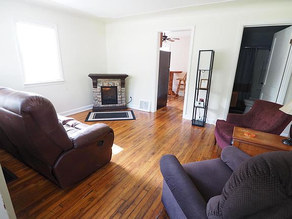 4th image of 2117 Letart Ave