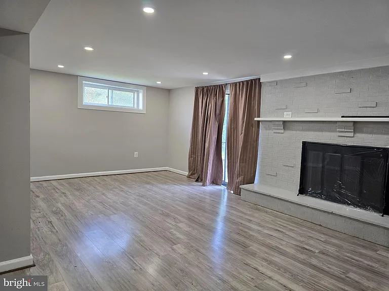 7657 3rd Ave — Photo 20