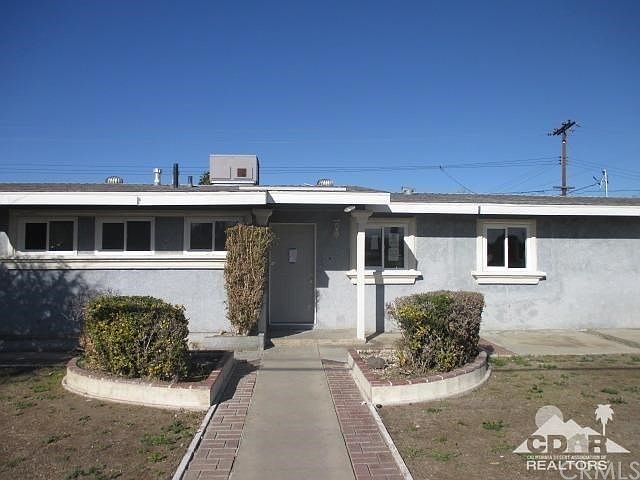 1st image of 822 W Lugonia Ave