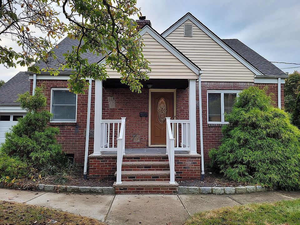 1st image of 2 Vivian Ct #1X