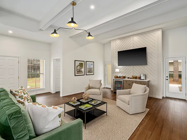 The Oakley at Hillcrest — Photo 14