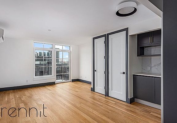 2nd image of 1428 Fulton St #810