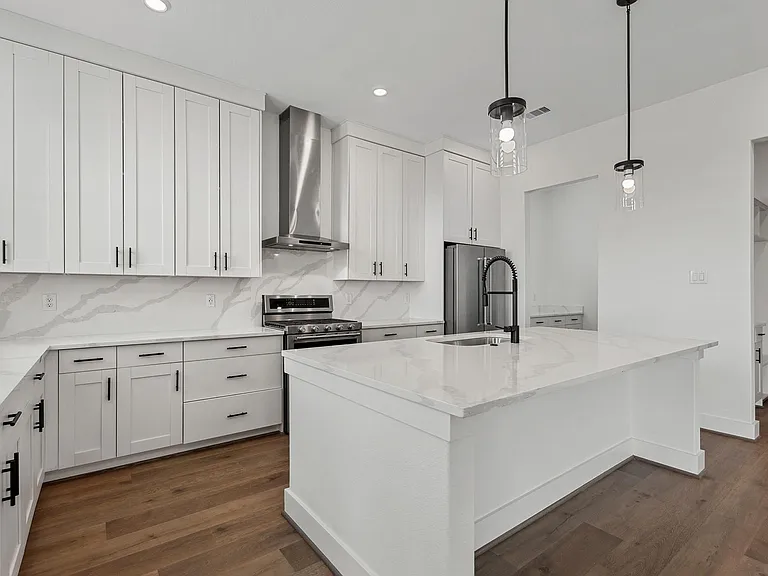 1820 Drover Ln — Photo 9