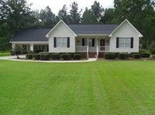 2908 Crepe Myrtle Dr, Blackshear, GA 31516