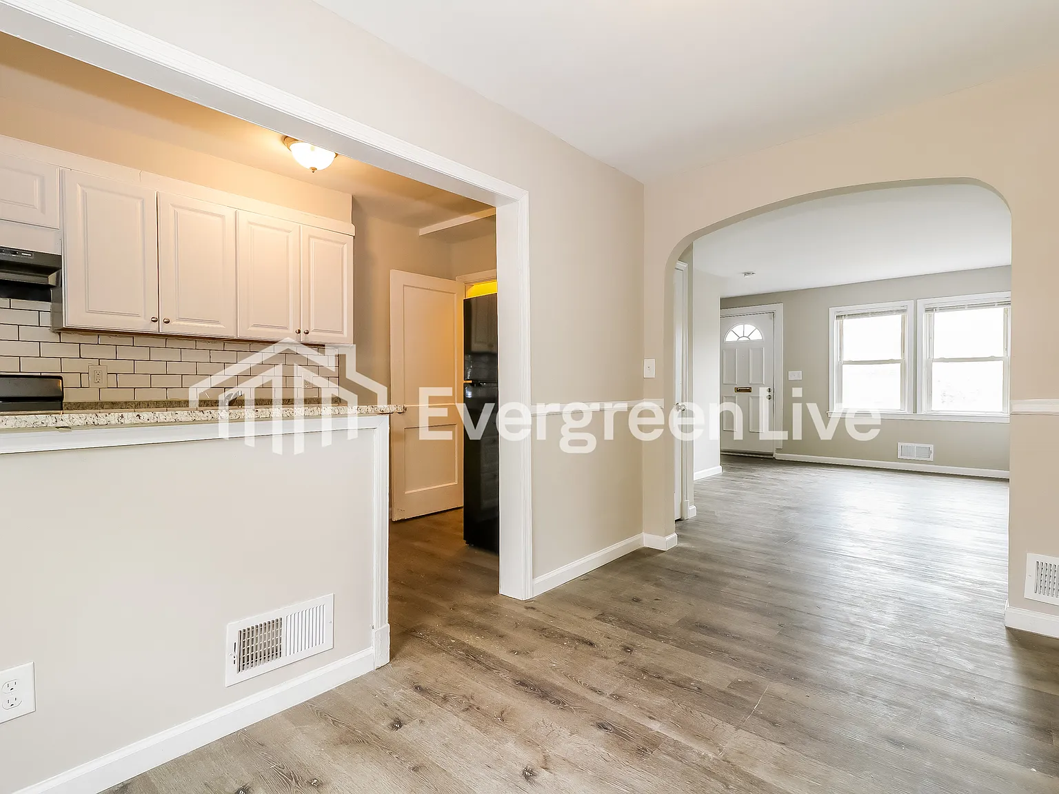 2 bed, 1.5 bath, 840 sqft, $1,375 — Photo 4