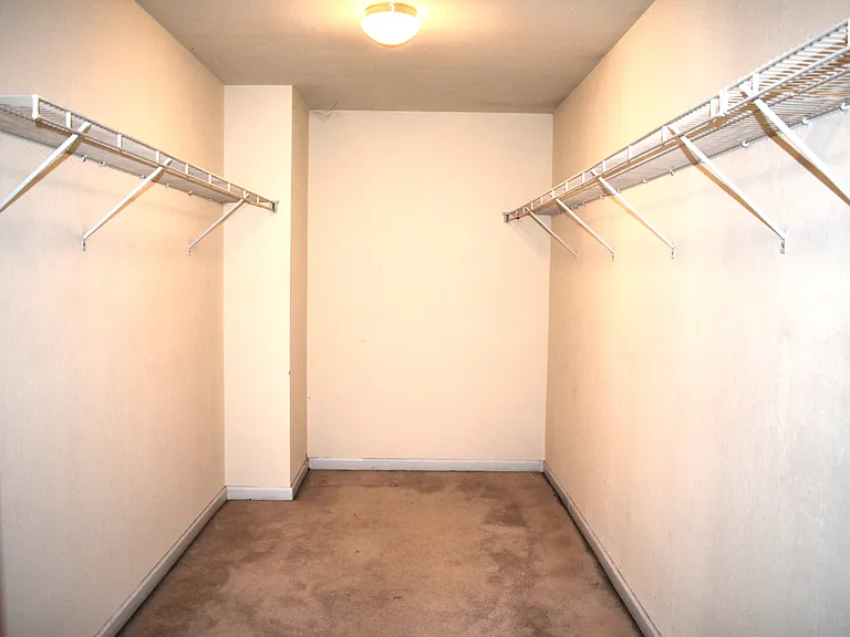 15445 Tyler Mill Dr — Photo 11