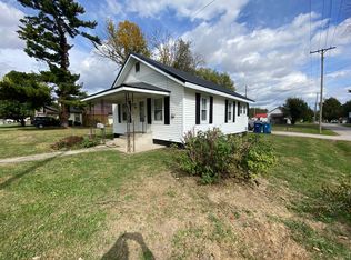1302 N Cross St, Robinson, IL 62454
