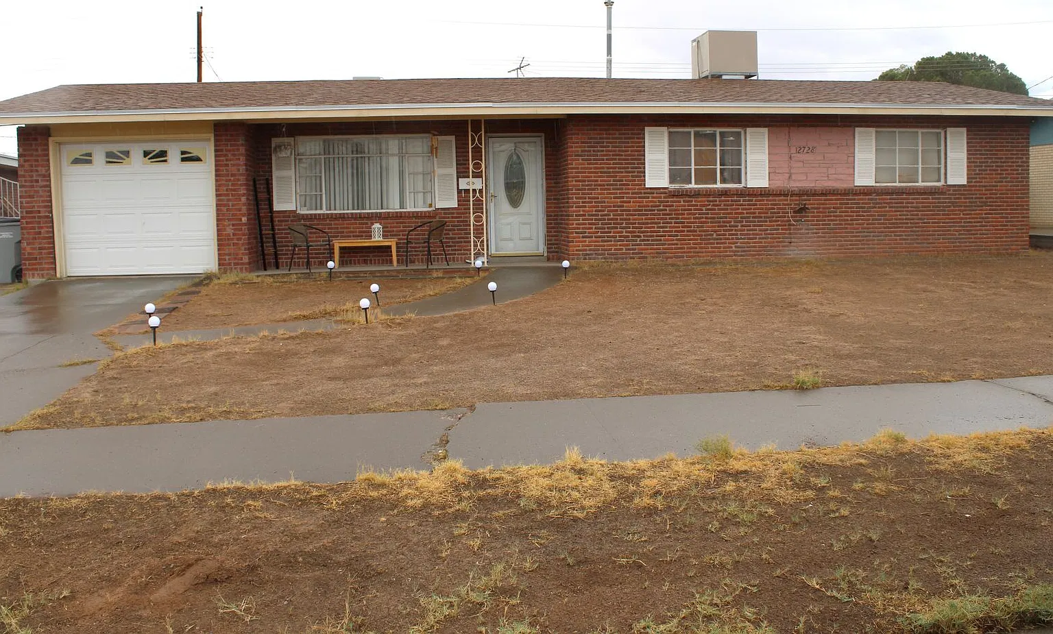 2728 Dunoon Dr. — Photo 1