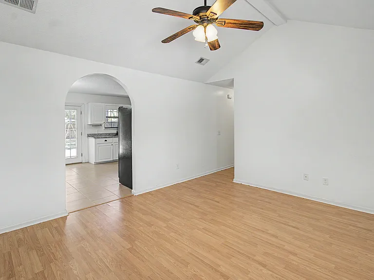 219 Kevin Rd — Photo 3