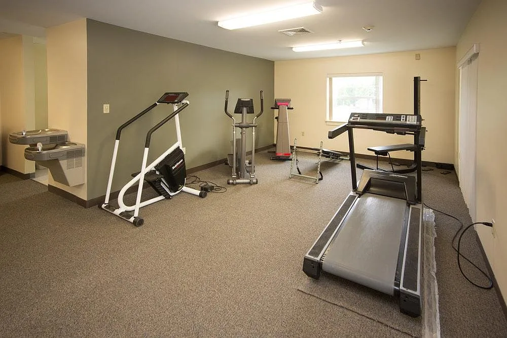 Studio, 650 sqft, $800 — Photo 3