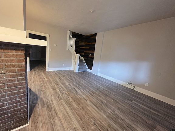 2nd image of 403 Stewart St