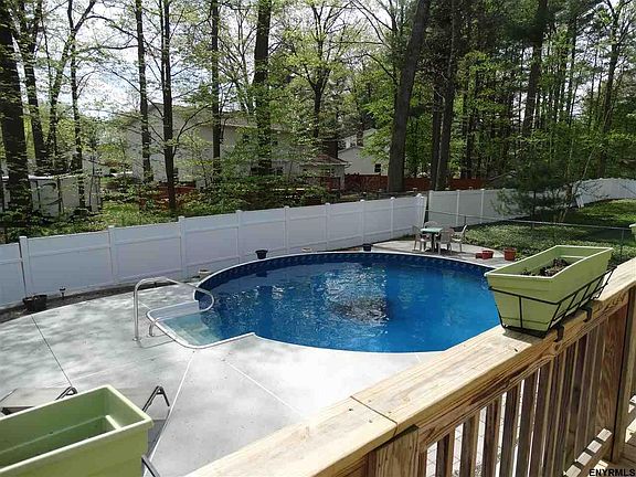 5th image of 30 Brookline Dr