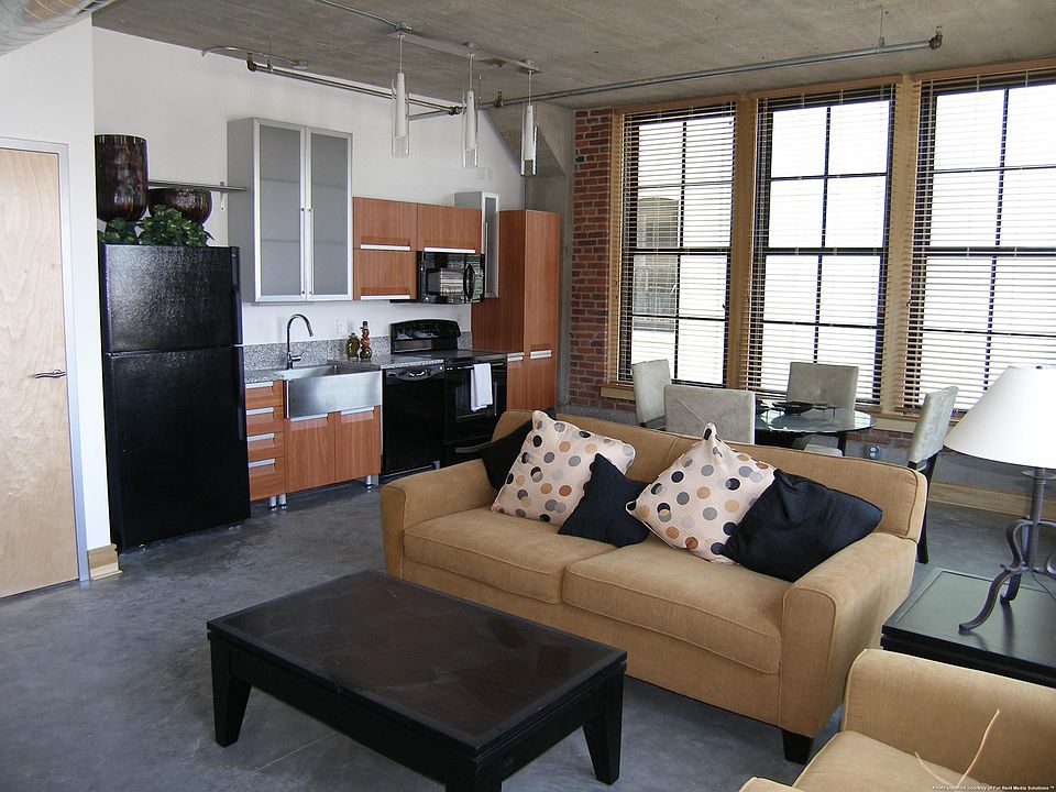 1st image of 2615 Washington Blvd #401