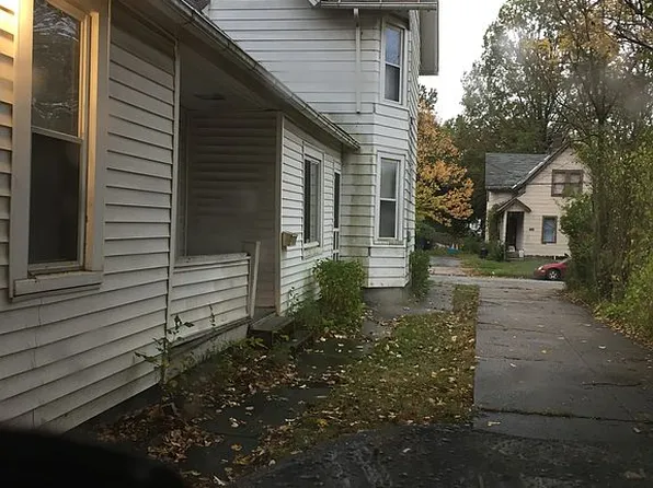 3437 E 69th St, Cleveland, OH 44127