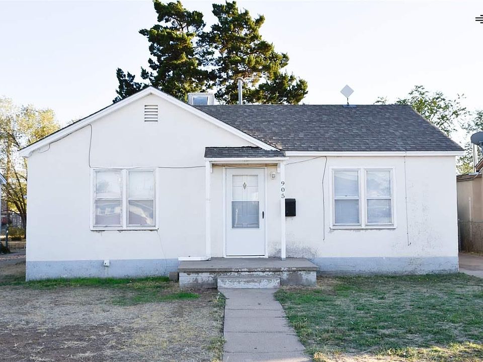 1st image of 905 E 10th St