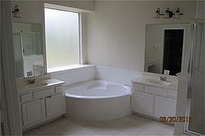 4th image of 32714 Westwood Square West Dr