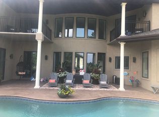 10 Edgewater Rd, Rogers, AR 72756