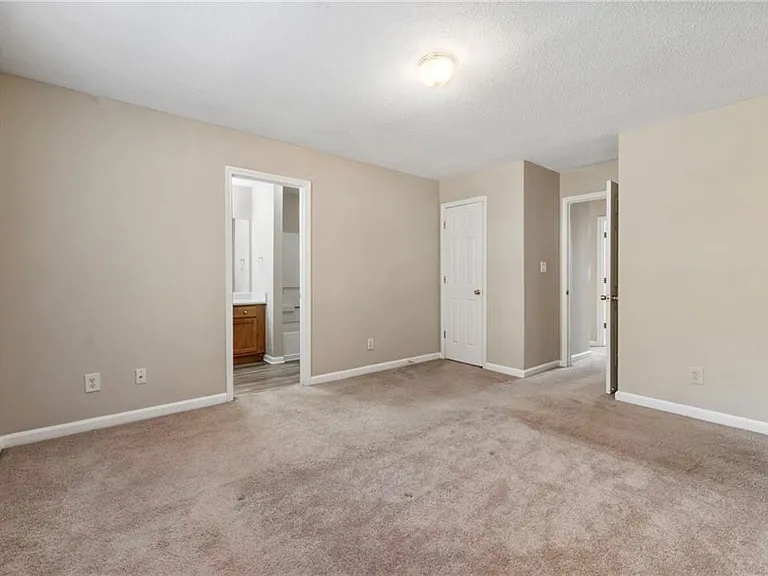 6750 Sunset Hills Blvd — Photo 23
