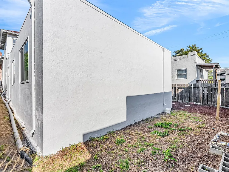 934 Pierce St — Photo 22