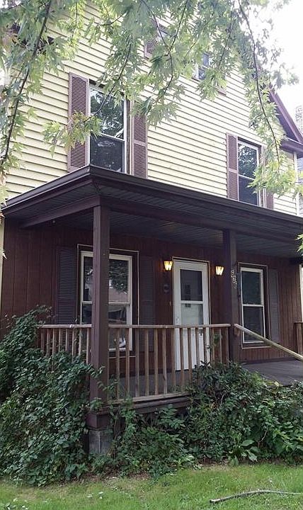 2nd image of 626 E Lincoln Way