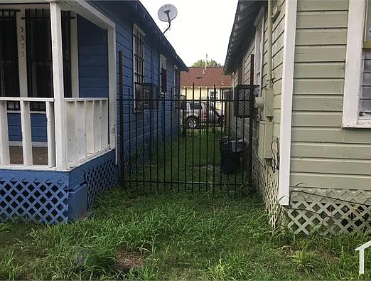 3 bed, 748 sqft, $1,600 — Photo 2