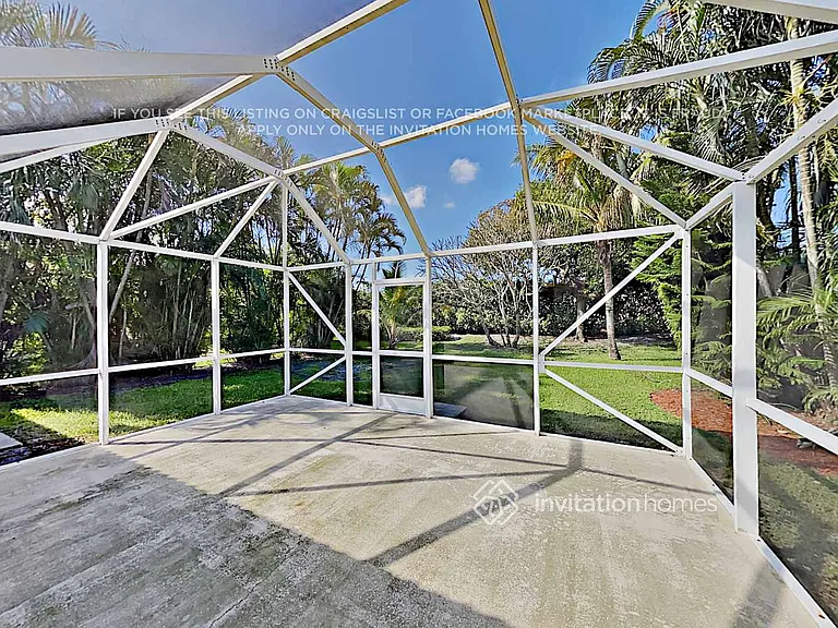 1156 Rialto Dr — Photo 16