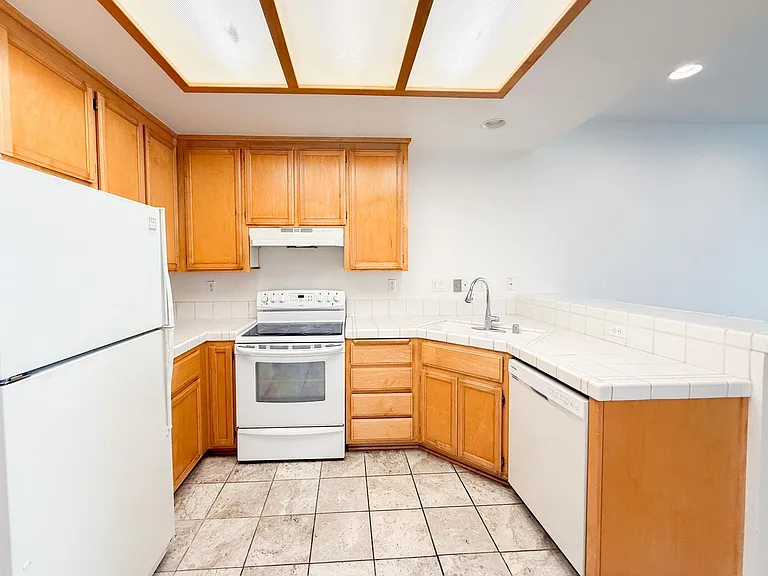 2527 Baywood Way — Photo 7