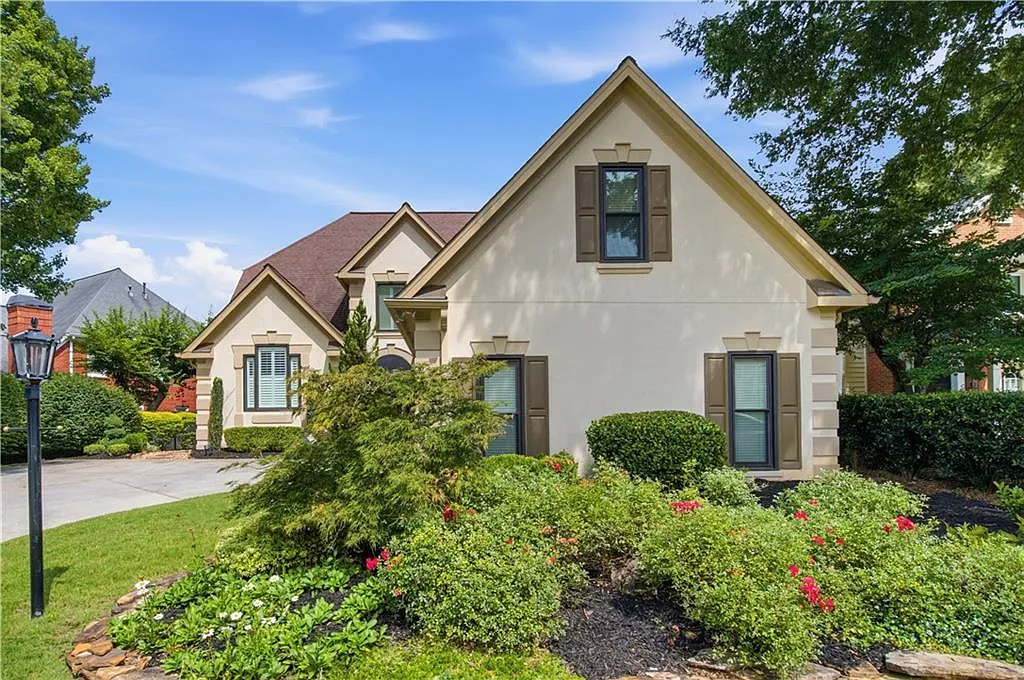 4 bed, 3.5 bath, 3651 sqft, $4,850 — Photo 1