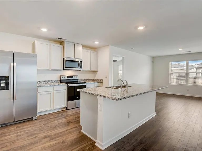 257 Bur Oak Bend Arch #1089433 — Photo 3