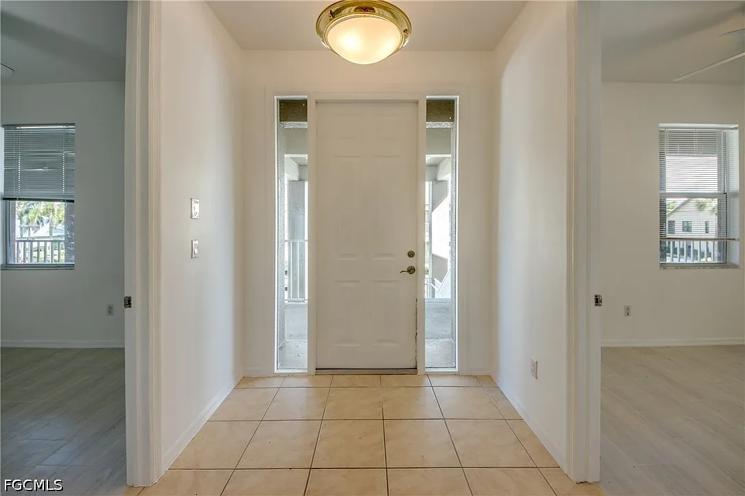 2 bed, 2.0 bath, 1429 sqft, $1,550 — Photo 3