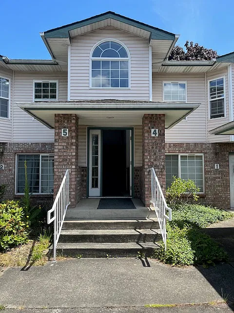 2 bed, 1.5 bath, 1050 sqft, $1,950 — Photo 1