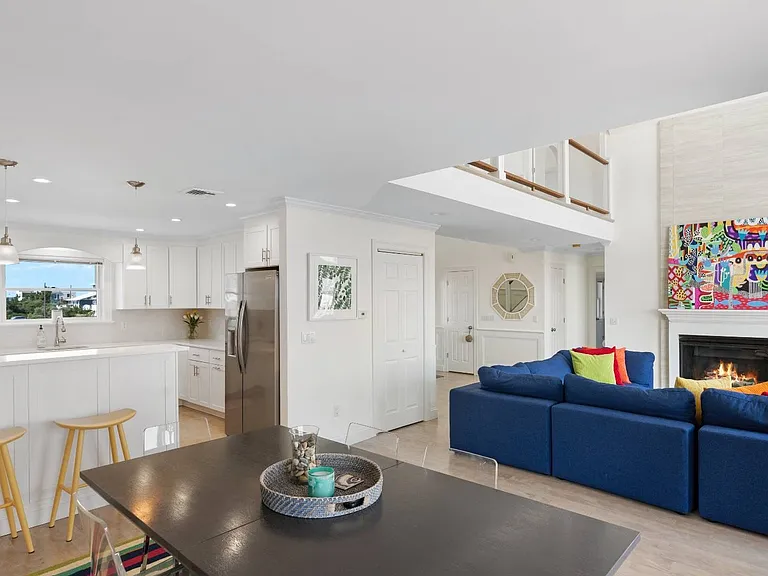 829 Dune Rd — Photo 5