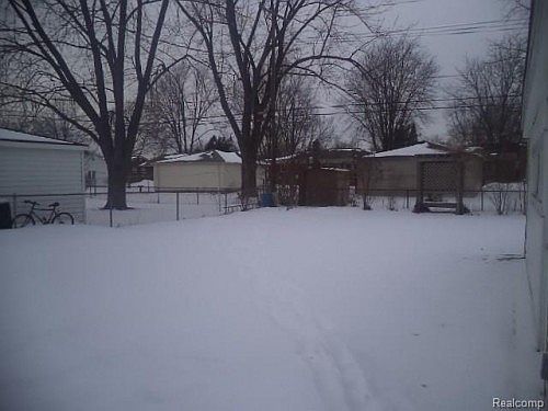 2nd image of 8965 Shannon Dr