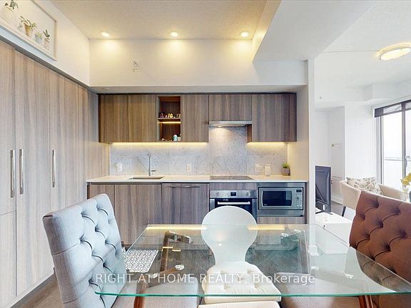 5th image of 19 Bathurst St #3011