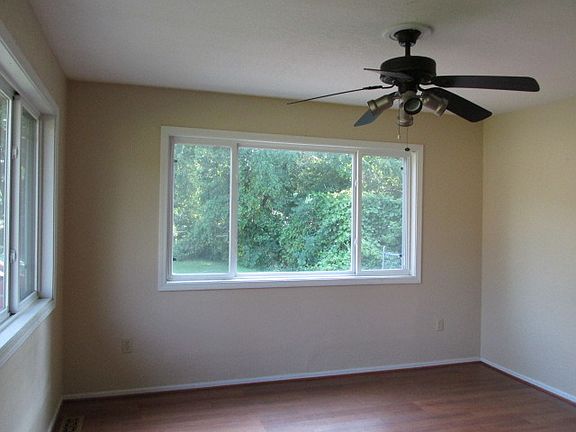 4th image of 15532 Westwood Dr