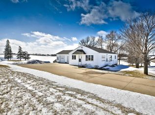 6199 240th St E, Faribault, MN 55021