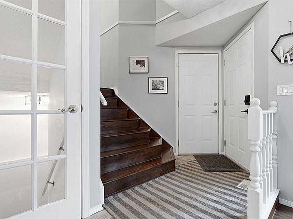 4th image of 149 Riverglen Close SE