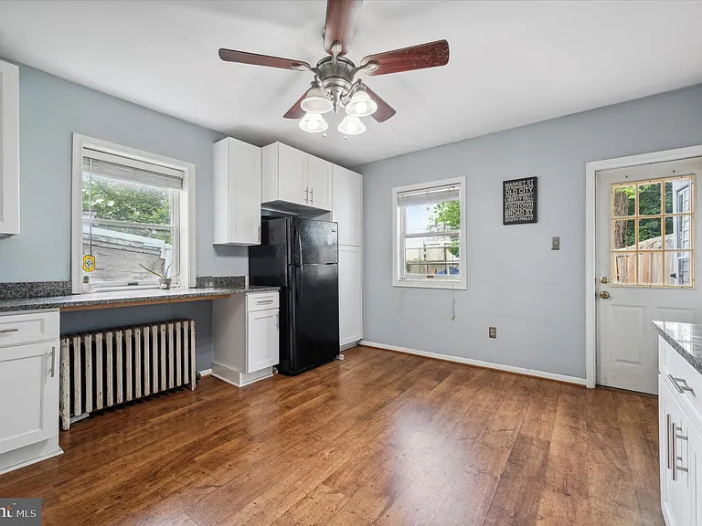 4140 Freeland Ave — Photo 15