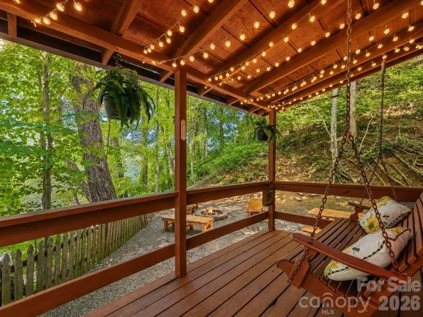 30 Katydid Ln, Maggie Valley, NC 28751