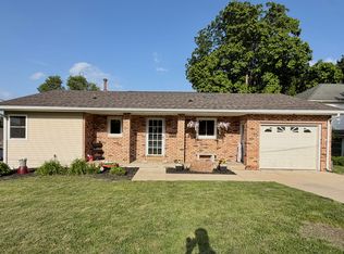 303 S Davis St, Anamosa, IA 52205