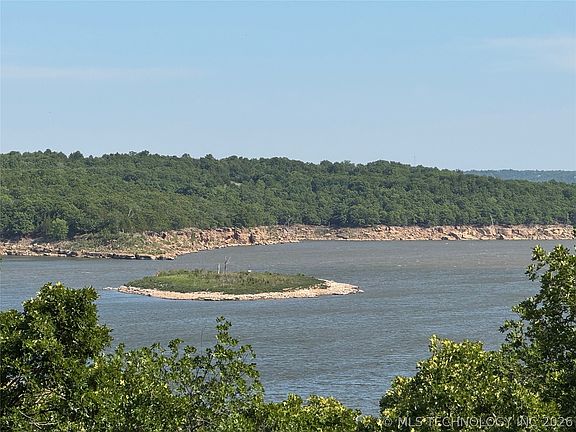 2nd image of 89 Scenic Ln