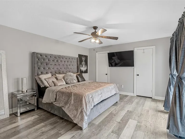 2938 Camelot Ln — Photo 19