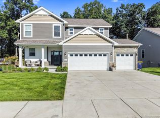 545 Trestle Dr, Howell, MI 48843