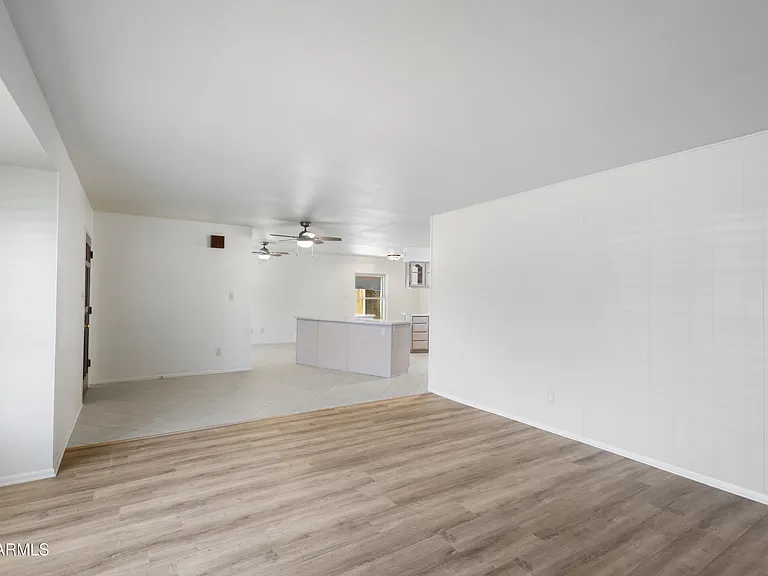 5742 N 12th Pl — Photo 8