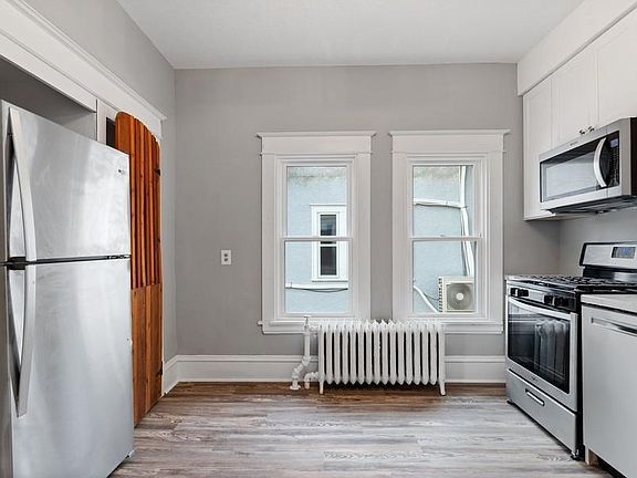 4th image of 1450 Charles Ave