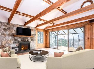 7 Franklin St, Trumbull, CT 06611