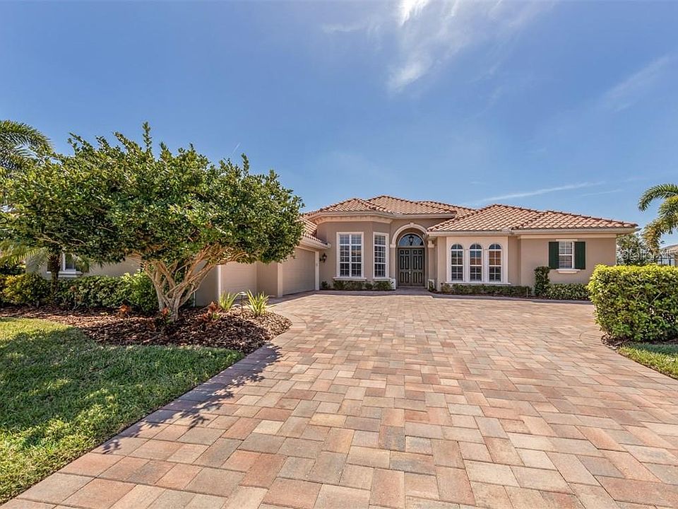 1st image of 230 Pesaro Dr