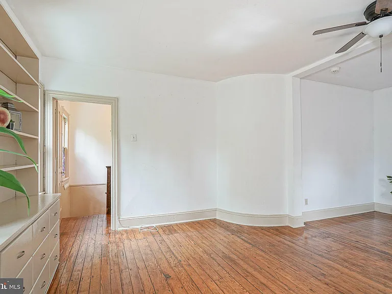 315 Chestnut St — Photo 12
