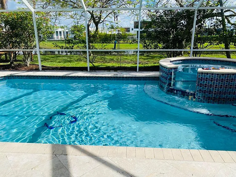 Pool with jacuzzi.