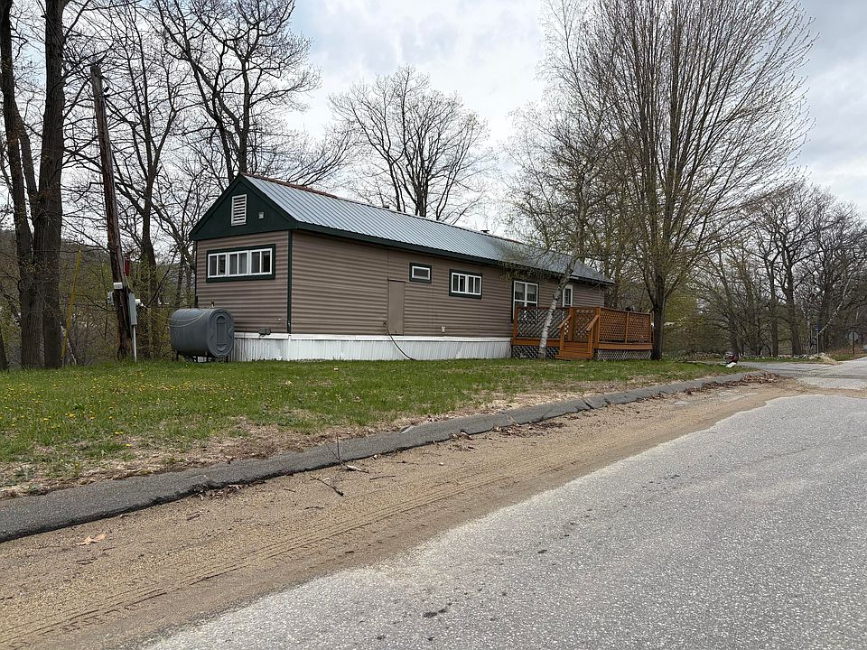1st image of 366 Main Street